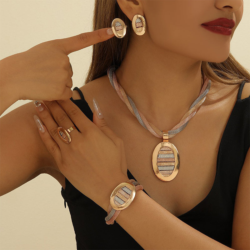 💎50% KORTING! 📿 Elegante 4-delige set sieraden met strass, glanzend ontwerp 💛
