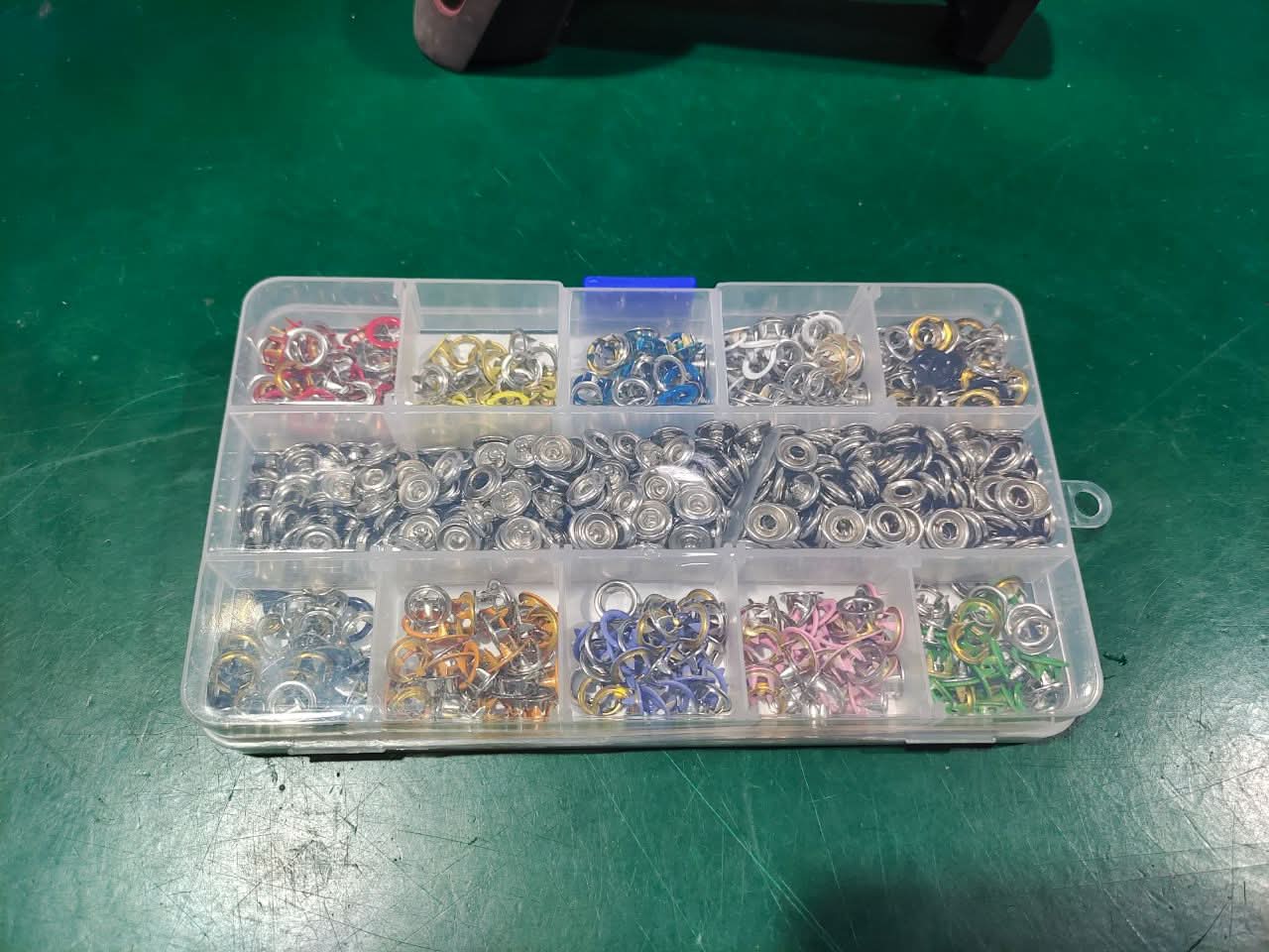 🧵 50% KORTING! 🔘 DIY-set voor het vastzetten van knopen – Complete set, eenvoudig in gebruik & versterkt je kleding ✂️
