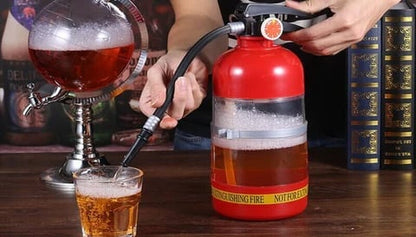 🥳HETE UITVERKOOP 2026🥳💞Meer dan 50.000 verkocht!🧯🍻 50% korting! Brandblusser bierkoeler – 2 liter inhoud, handdispenser. Uniek ontwerp, houdt drankjes vers. Perfect voor voetbalfeestjes en tuinfeesten. 🏆⚽