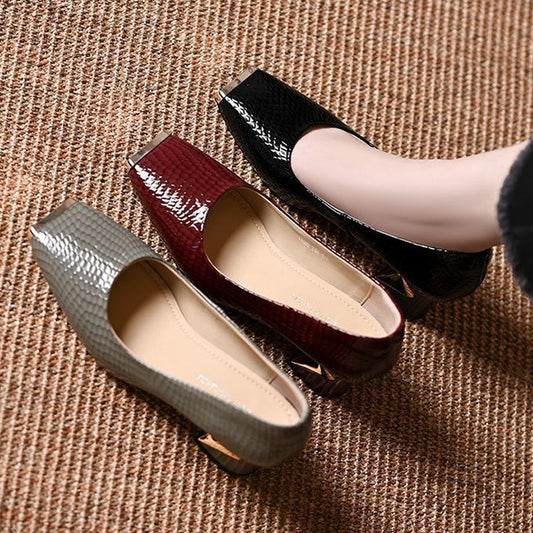 👠 Damespumps met blokhak en slangenprint – vierkante neus, metalen accenten en comfort de hele dag door ✨